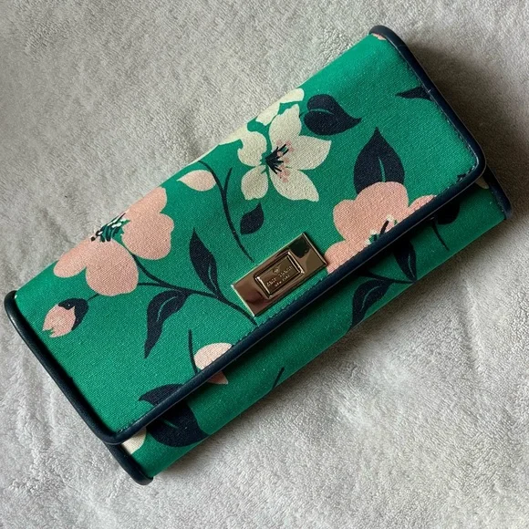 kate spade Lucia Large Slim Flap Wallet - Picture 1 of 5